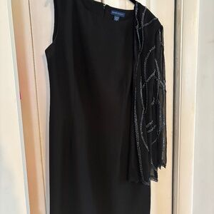 black sleevelesd sheaf dress with jacket